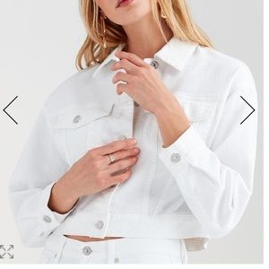 7ForAllMankind • White Crop Denim Jacket